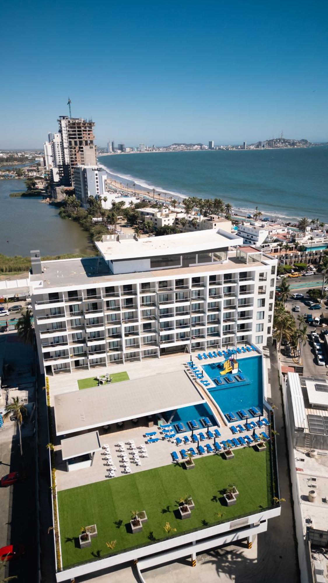 High Garden Grand Hotel Mazatlán Buitenkant foto